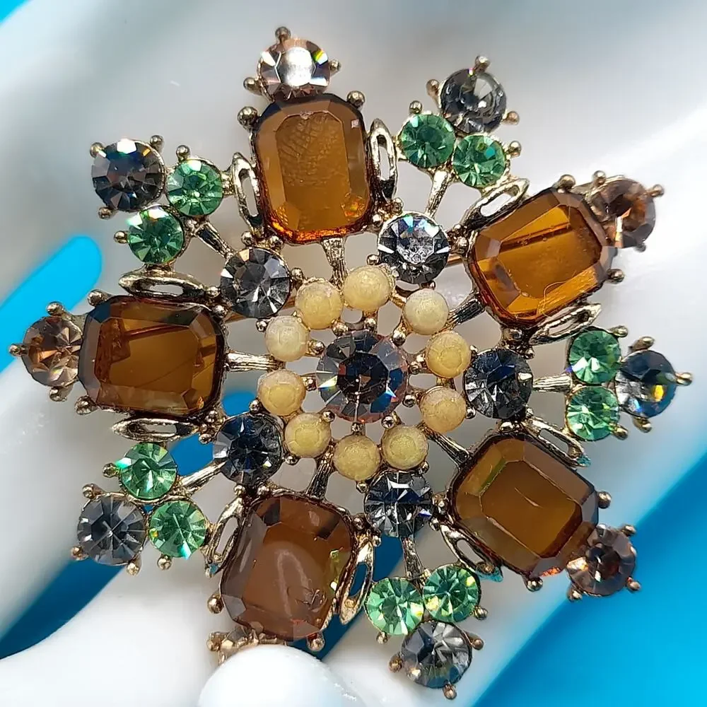 Vintage Snowflake Rhinestone Brooch, Topaz Green Rhinestones, Gold Tone